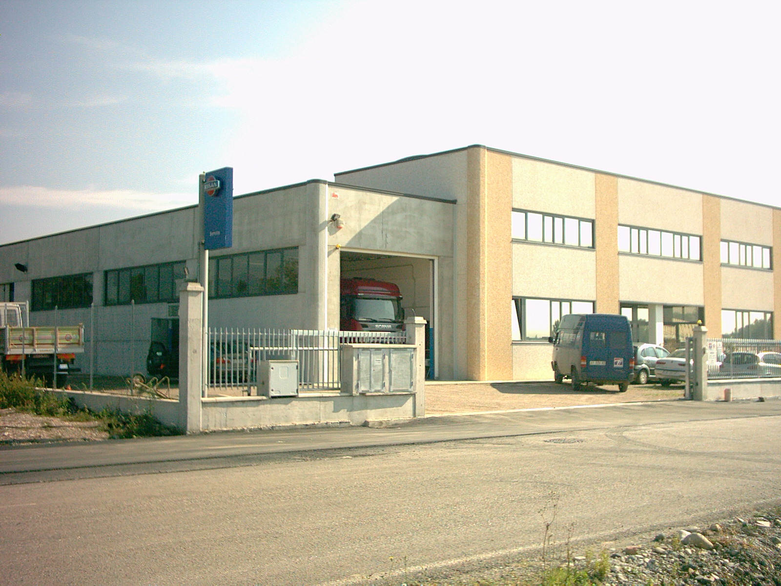 TEVERE TRUCKS HOME Officina riparazione autoveicoli a